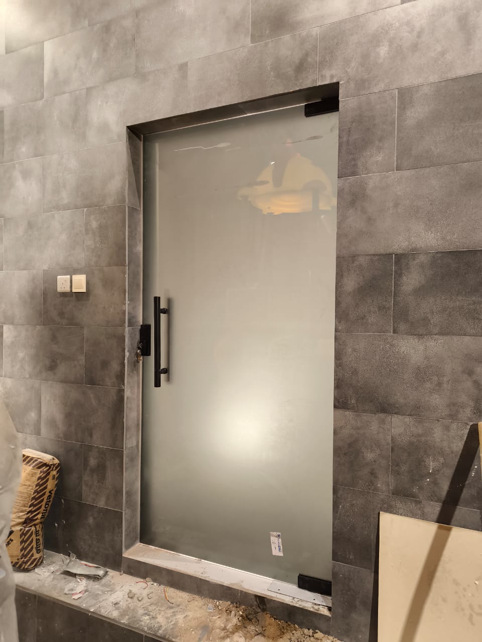 أبواب زجاجية